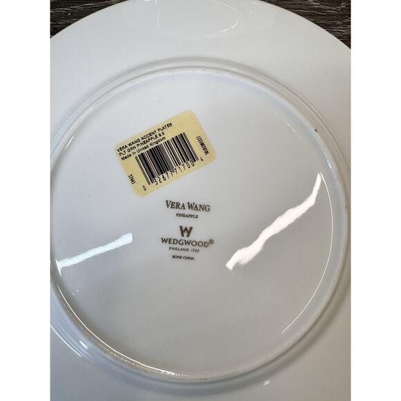 Wedgwood Vera Wang 9” Green Pineapple Gold Trim Accent Salad Plate-Set Of 4 - Picture 6 of 8